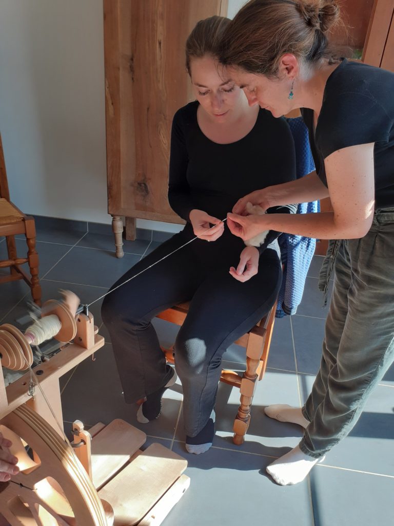 Wecandoo atelier filage Ferme des P'tits Bergers Atraps Chaussy Angerville Loiret Essonne Ile-de-France Paris Chèvre Angora