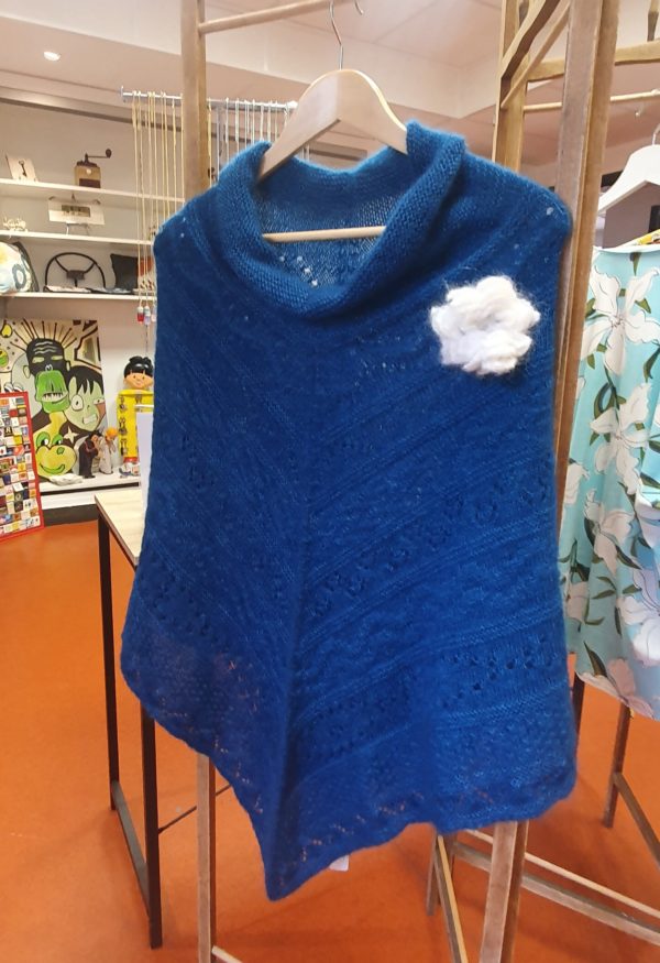 Broche mohair et soie grande ecru