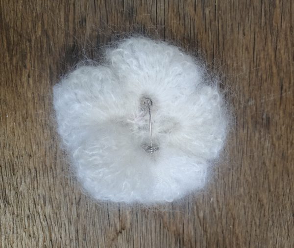 broche mohair et soie moyenne blanche