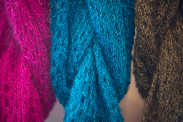 Echarpe mohair merveilleuse point sucre d'orge fil plume Ferme des P'tits Bergers Atraps Chaussy Angerville Loiret Essonne Ile-de-France Paris Chèvre Angora