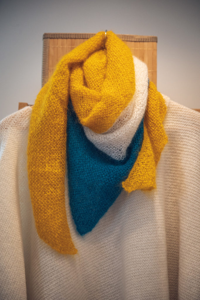 Chale mohair fil plume 4 pelotes Ferme des P'tits Bergers Atraps Chaussy Angerville Loiret Essonne Ile-de-France Paris Chèvre Angora