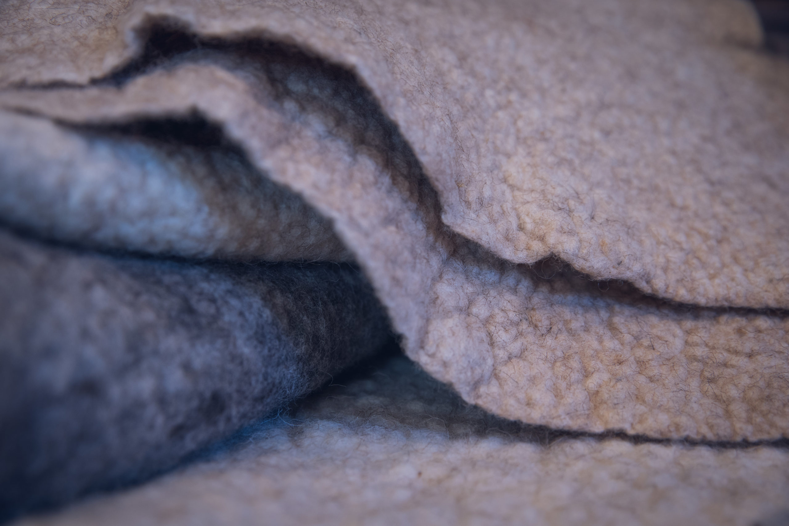 Couverture en laine de mouton Ferme des P'tits Bergers Atraps Chaussy Angerville Loiret Essonne Ile-de-France Paris Chèvre Angora